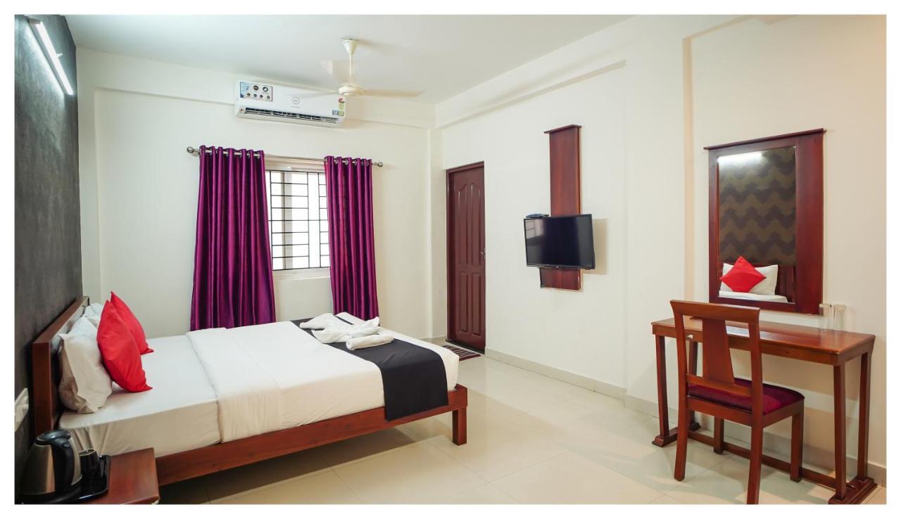 Hotel Hilite Inn Kochi Extérieur photo